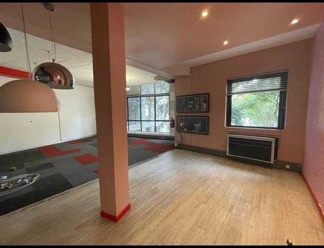 2,859M² OFFICE TO LET IN BRYANSTON